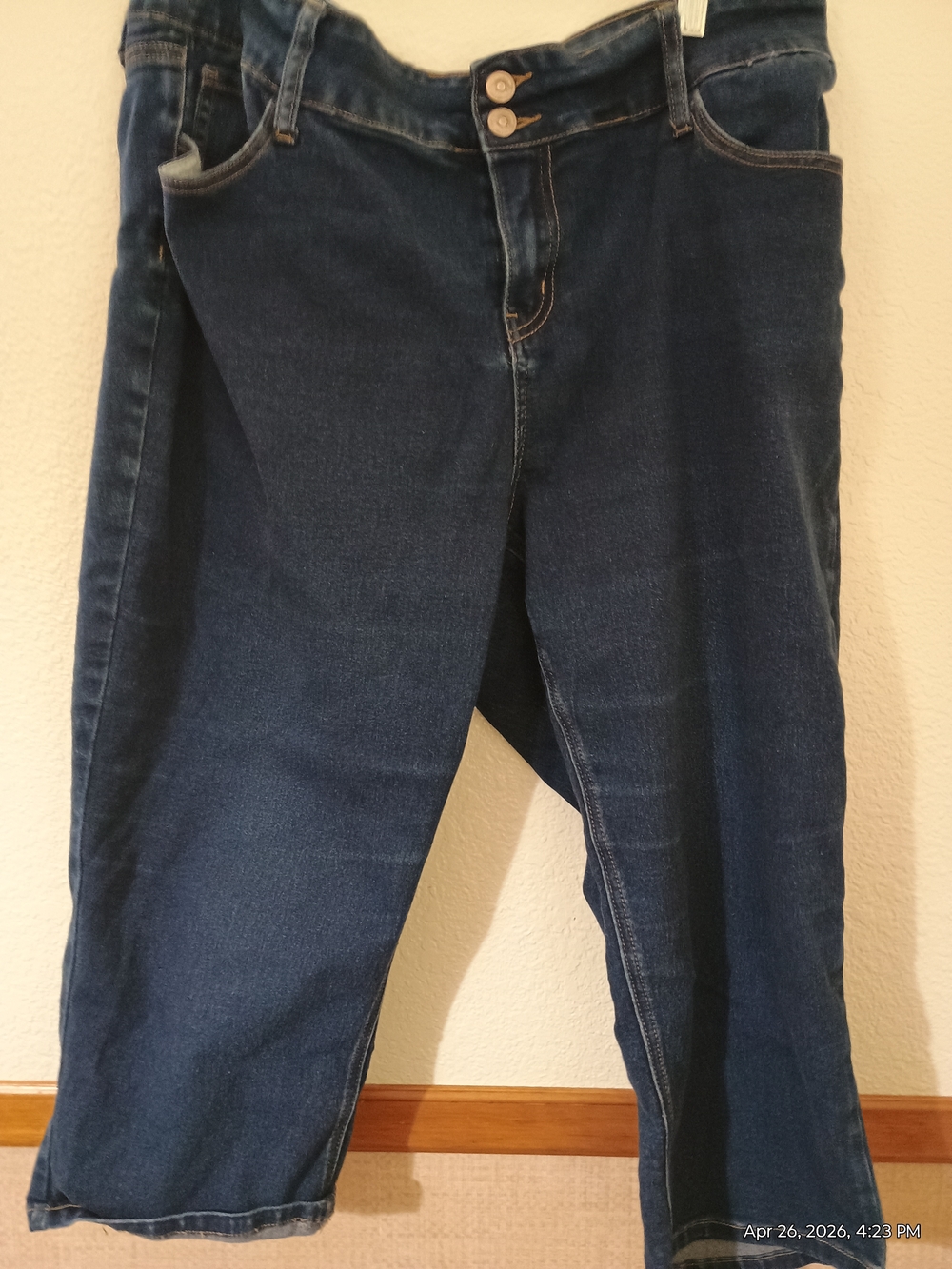 Womensi Dark Blue Stretch Capris By Copper Hash